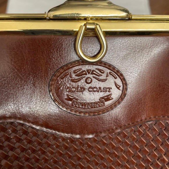 EUC Gold Coast Collection Purse - Picture 2 of 9